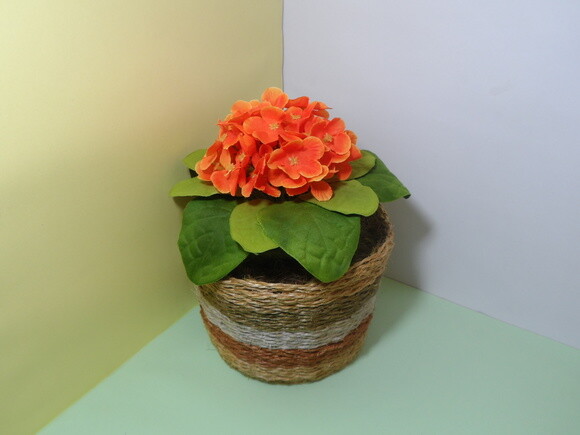 Arranjo Floral em Vaso de Sisal