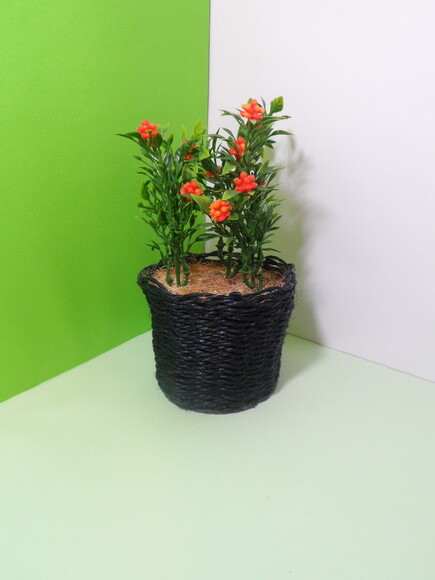Arranjo Floral em Vaso de Sisal