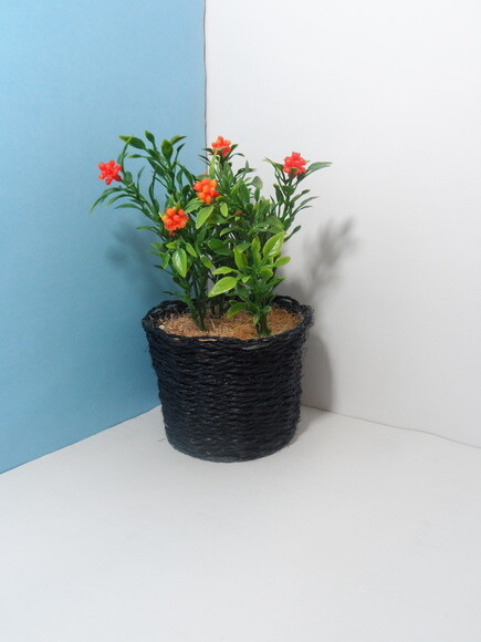Arranjo Floral em Vaso de Sisal