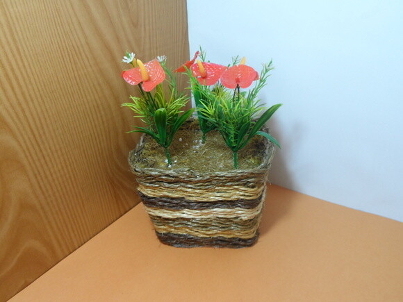 Arranjo Floral em Vaso de Sisal