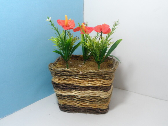 Arranjo Floral em Vaso de Sisal