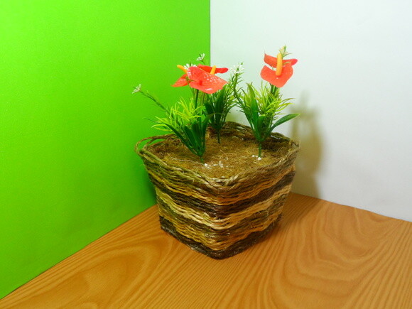 Arranjo Floral em Vaso de Sisal