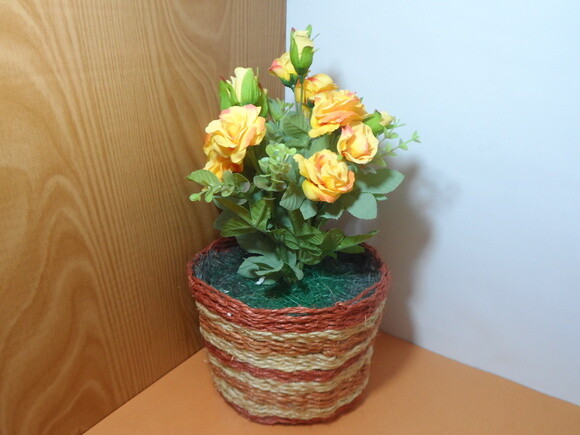 Arranjo Floral em Vaso de Sisal