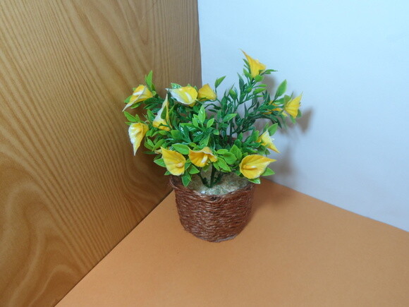 Arranjo Floral em Vaso de Sisal