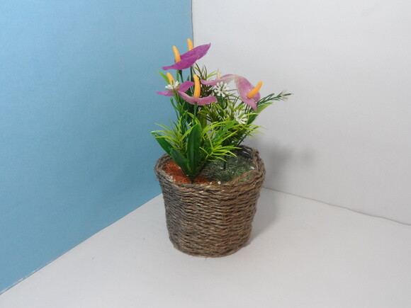 Arranjo Floral em Vaso de Sisal