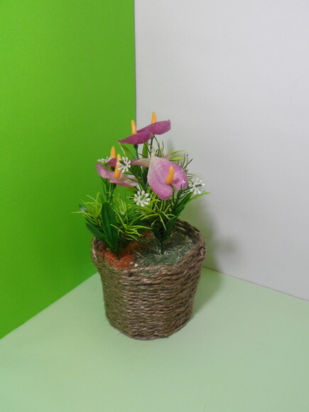 Arranjo Floral em Vaso de Sisal