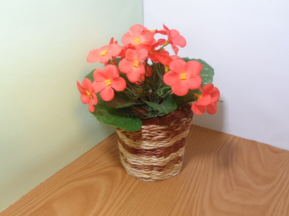 Arranjo Floral em Vaso de Sisal