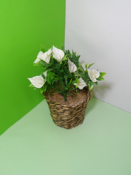 Arranjo Floral em Vaso de Sisal
