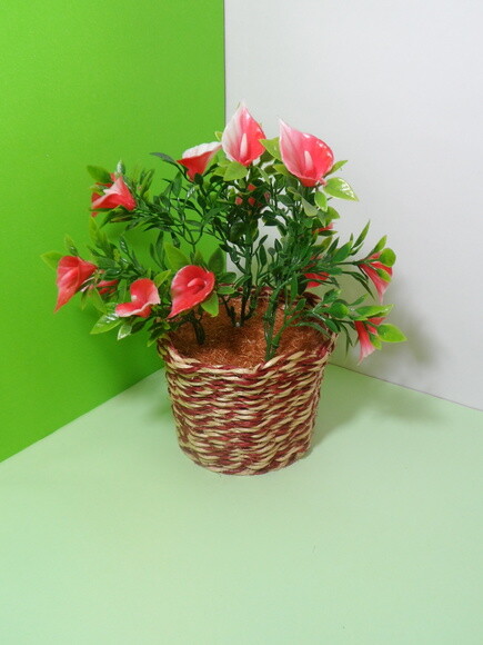 Arranjo Floral em Vaso de Sisal