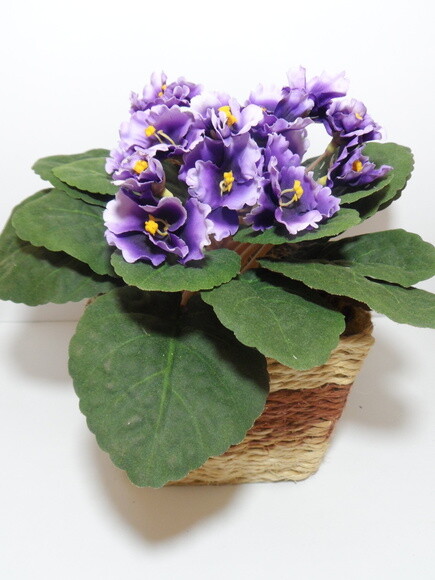 Arranjo Floral em Vaso de Sisal