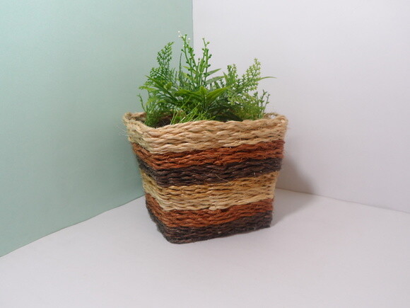 Arranjo Floral em Vaso de Sisal