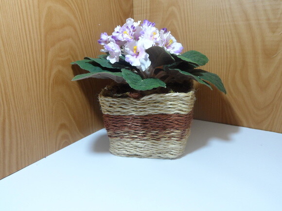 Arranjo Floral em Vaso de Sisal