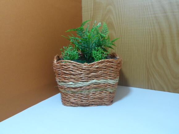Arranjo Floral em Vaso de Sisal