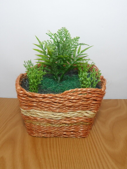 Arranjo Floral em Vaso de Sisal
