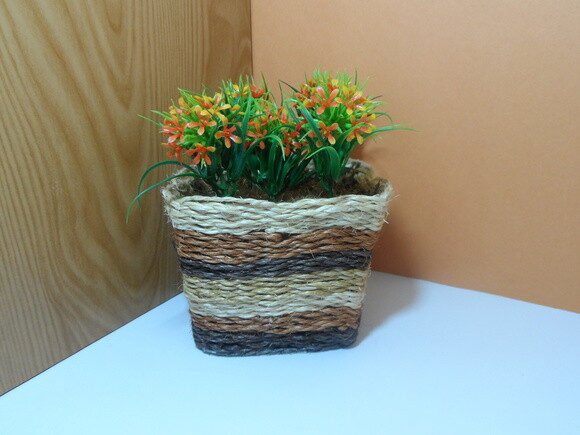 Arranjo Floral em Vaso de Sisal
