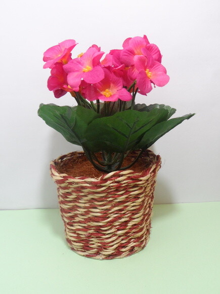 Arranjo Floral em Vaso de Sisal