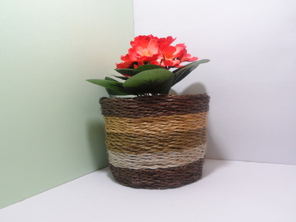 Arranjo Floral em Vaso de Sisal