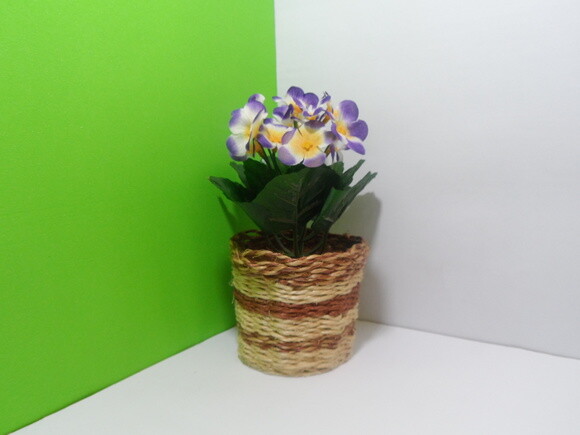 Arranjo Floral em Vaso de Sisal