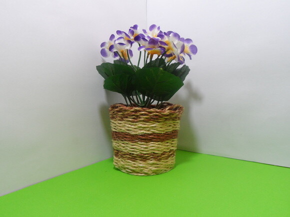 Arranjo Floral em Vaso de Sisal