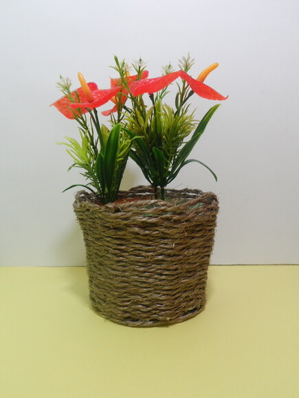 Arranjo Floral em Vaso de Sisal