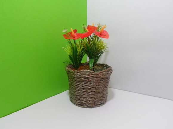 Arranjo Floral em Vaso de Sisal