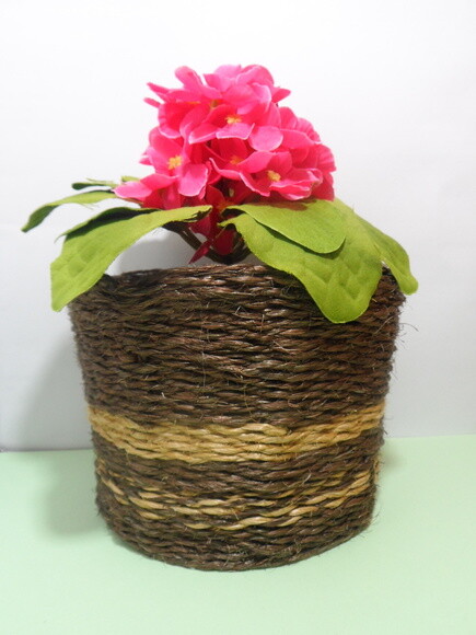 Arranjo Floral em Vaso de Sisal
