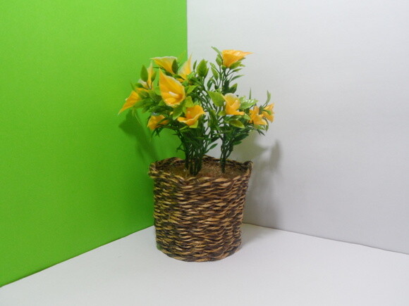 Arranjo Floral em Vaso de Sisal