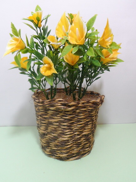 Arranjo Floral em Vaso de Sisal