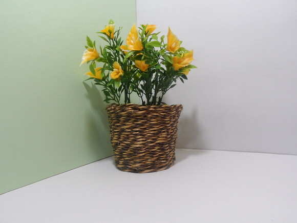 Arranjo Floral em Vaso de Sisal