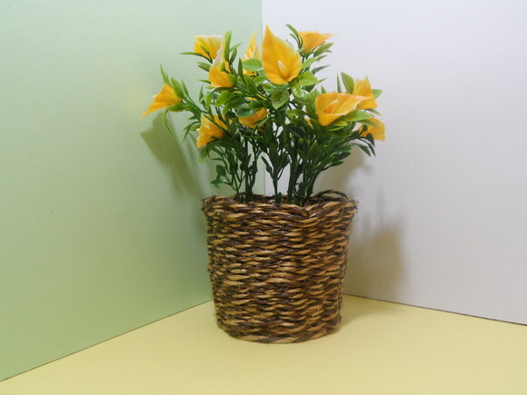 Arranjo Floral em Vaso de Sisal