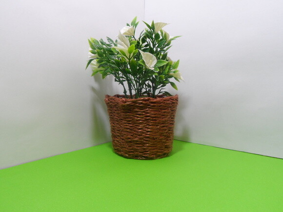 Arranjo Floral em Vaso de Sisal