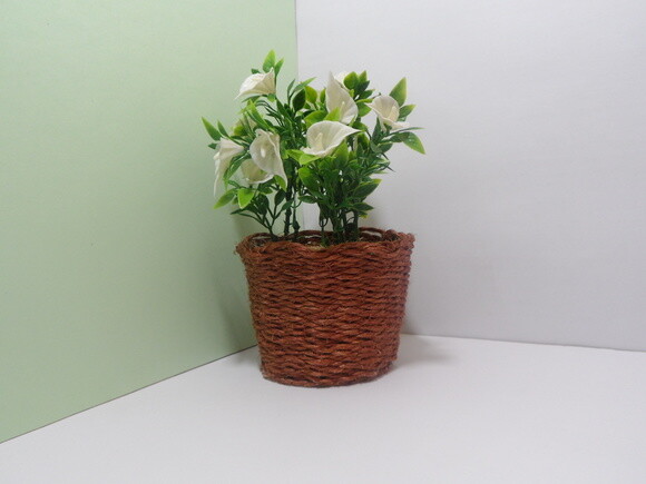 Arranjo Floral em Vaso de Sisal
