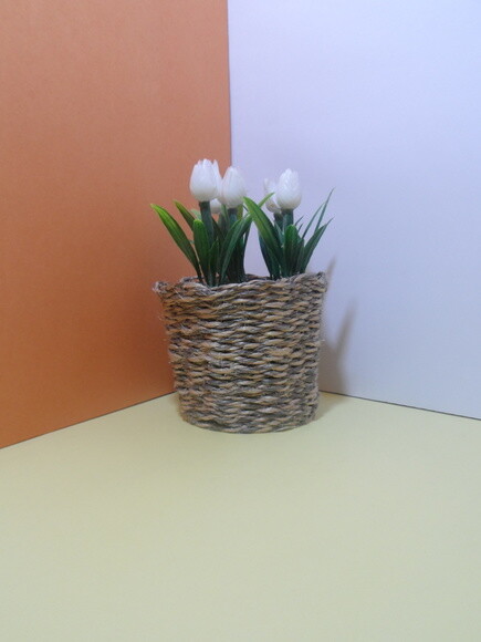 Arranjo Floral em Vaso de Sisal