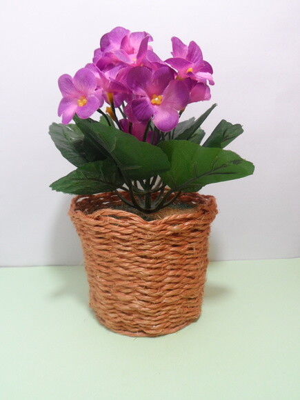 Arranjo Floral em Vaso de Sisal