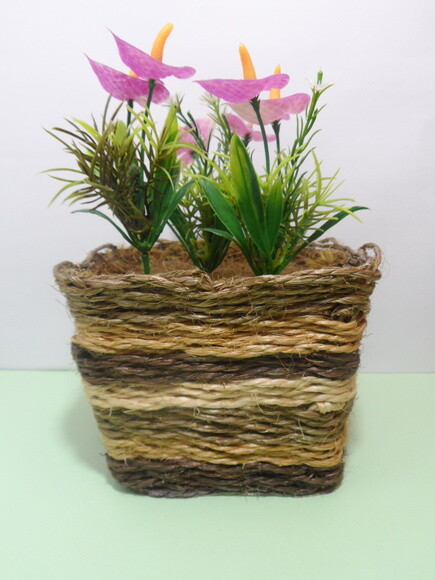 Arranjo Floral em Vaso de Sisal