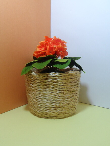 Arranjo Floral em Vaso de Sisal