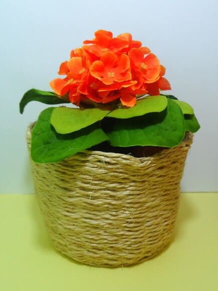 Arranjo Floral em Vaso de Sisal