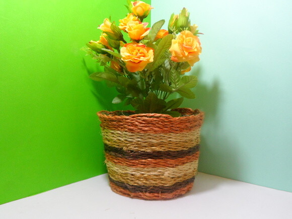 Arranjo Floral em Vaso de Sisal