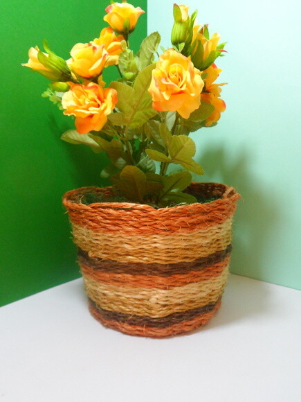 Arranjo Floral em Vaso de Sisal