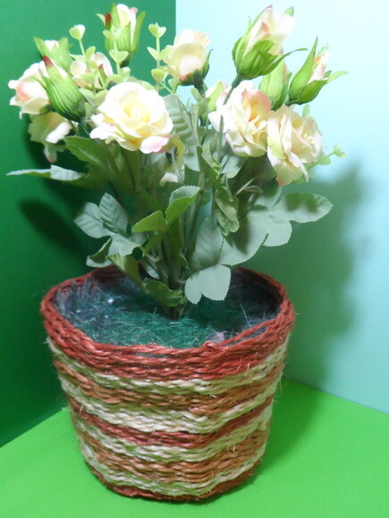 Arranjo Floral em Vaso de Sisal