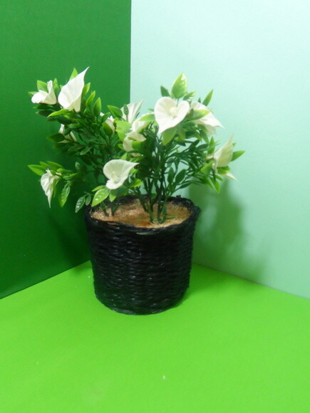 Arranjo Floral em Vaso de Sisal