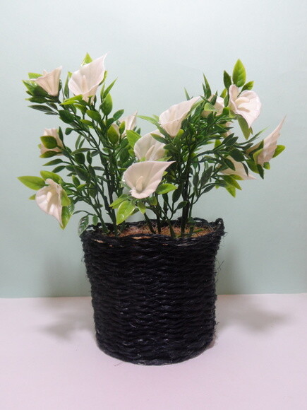 Arranjo Floral em Vaso de Sisal