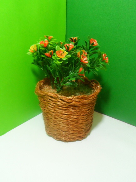 Arranjo Floral em Vaso de Sisal