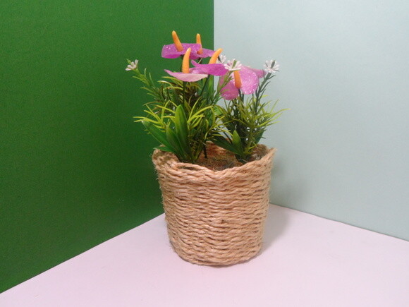 Arranjo Floral em Vaso de Sisal