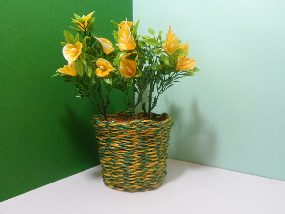 Arranjo Floral em Vaso de Sisal