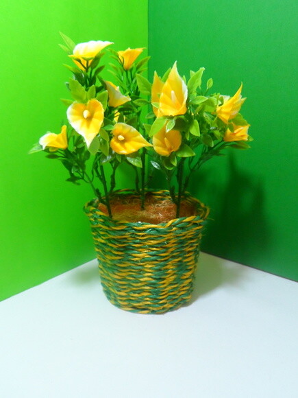 Arranjo Floral em Vaso de Sisal