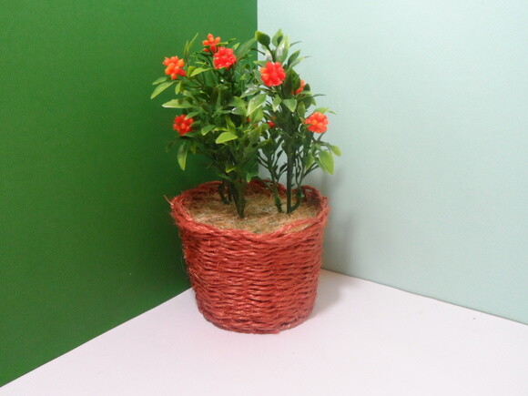 Arranjo Floral em Vaso de Sisal