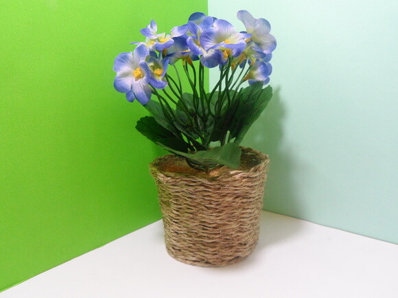 Arranjo Floral em Vaso de Sisal