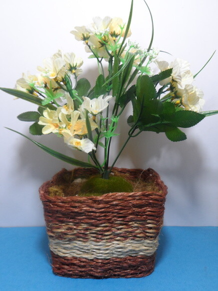 Arranjo Floral em Vaso de Sisal