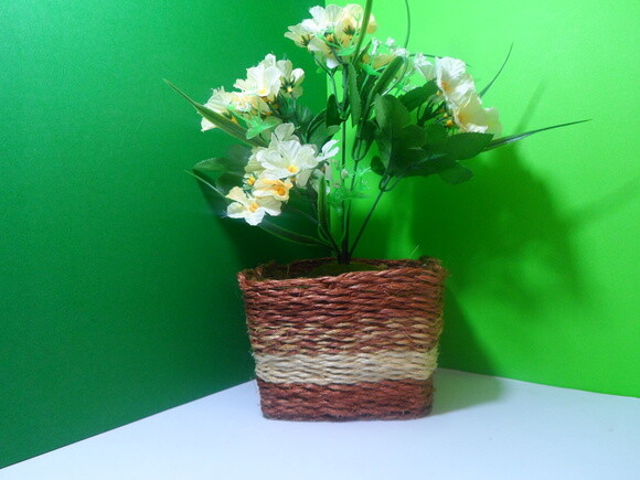 Arranjo Floral em Vaso de Sisal